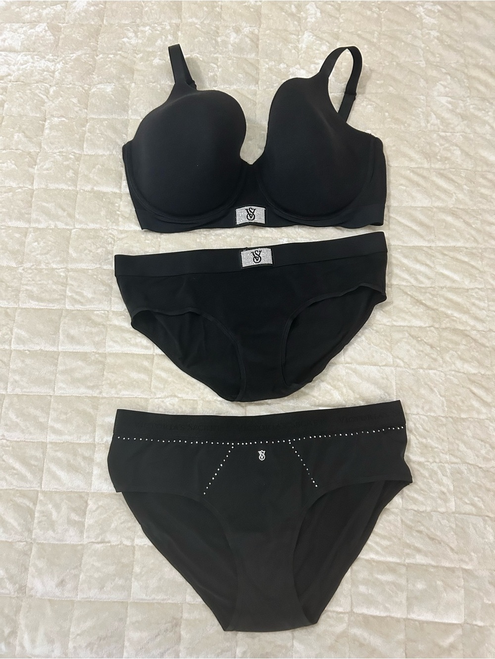 Victoria's Secret Black Seamless Bra with Two Black Bikini Briefs